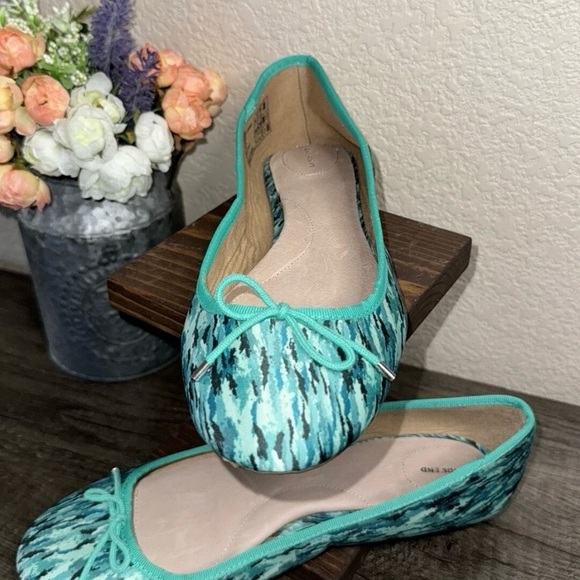 Land's End Woman's Bianca Teal Green Camo Bow Fabric Ballet Comfort Shoe Sz 9.5B - Picture 4 of 7